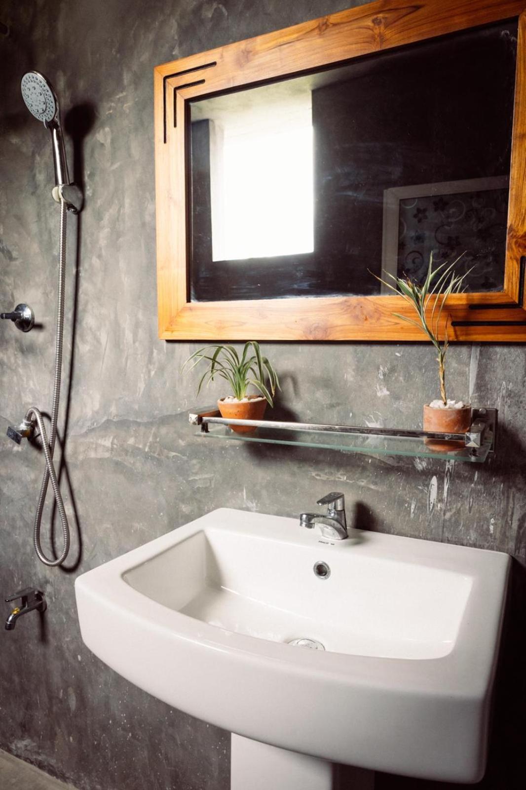 Hiriketiya Ladina Homestay Dikwella Extérieur photo